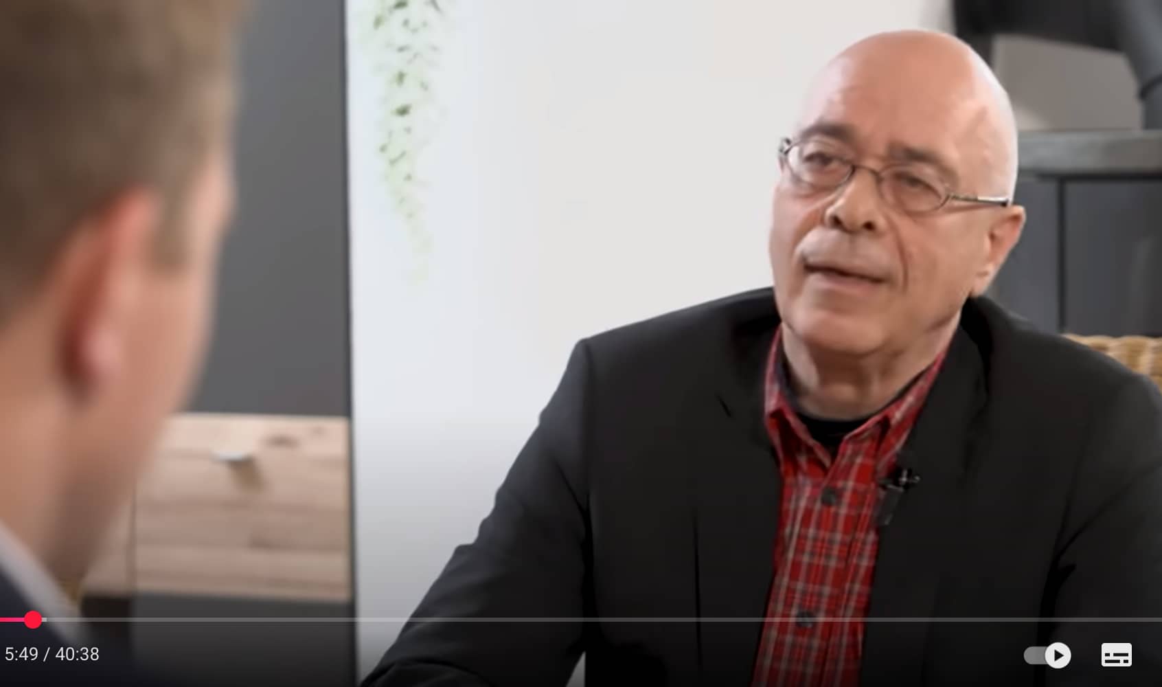 Flavio v. Witzleben Interview Tom Sora 2 Screenshot #2 aus dem Interview-Video von Flavio von Witzleben mit Tom Sora.